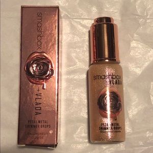 LE Smashbox X Vlada petal metal shimmer drops